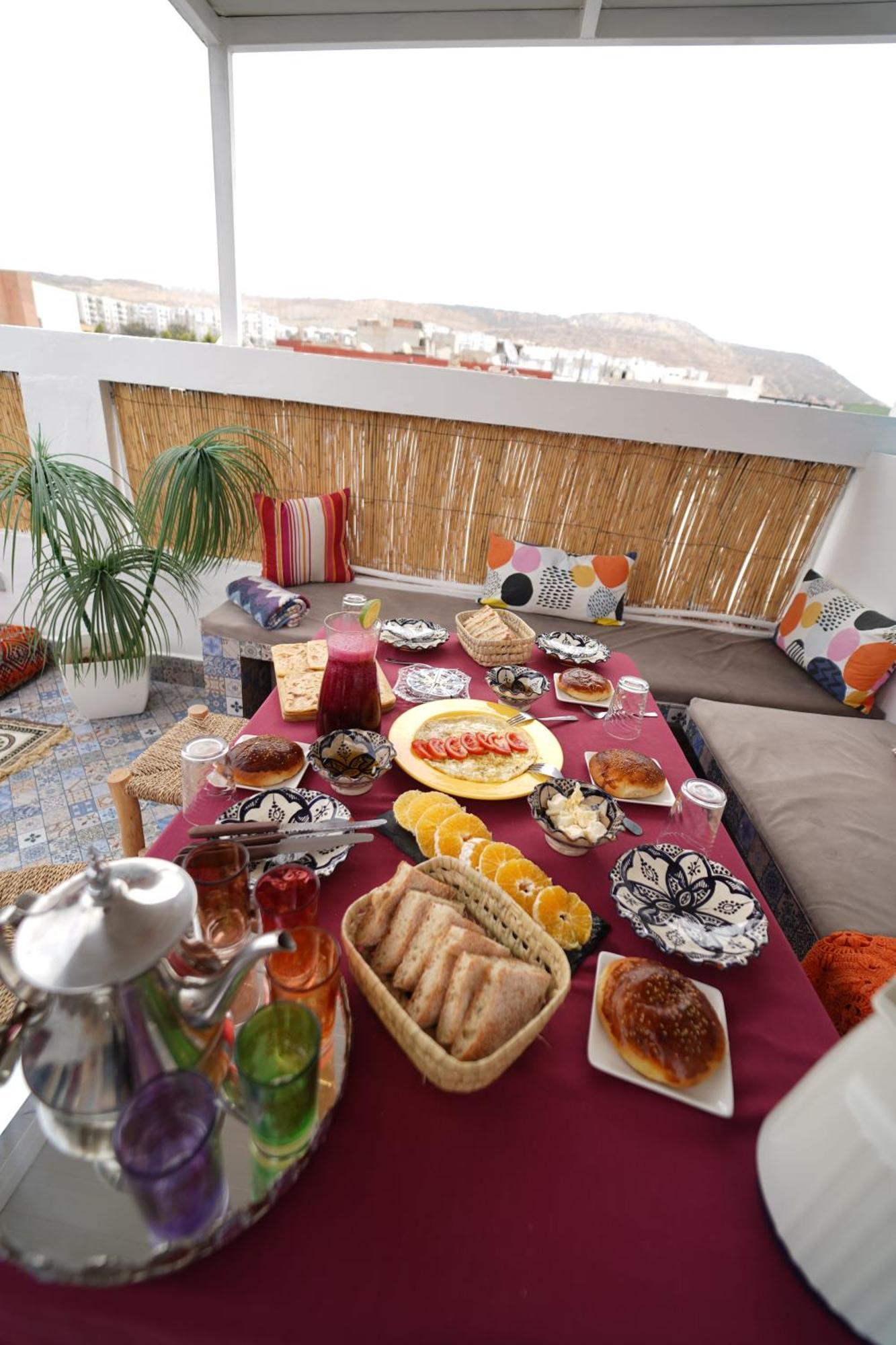 Bed and Breakfast Waves Hunter Surf House Agadir Exterior foto